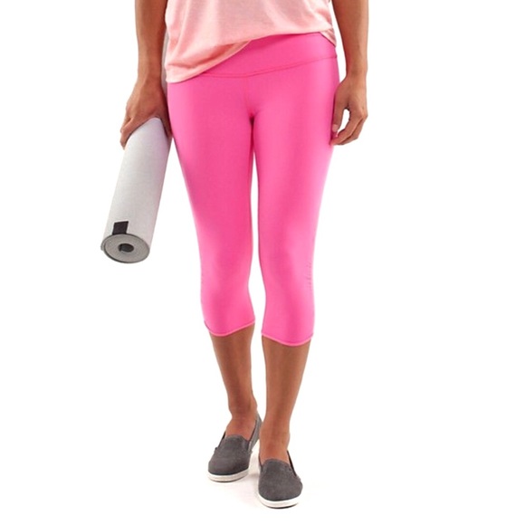 lululemon athletica Pants - Lululemon Power Flow Crop Legging Pinkelicious